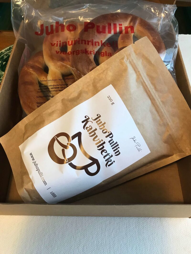 Lahjapaketti, ruskea laatikko (6kpl pientä rinkeliä + kahvi)